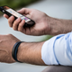 Illustration for article titled Garmins Vivosmart Is a Fitness Tracker With Smartwatch Tendencies
